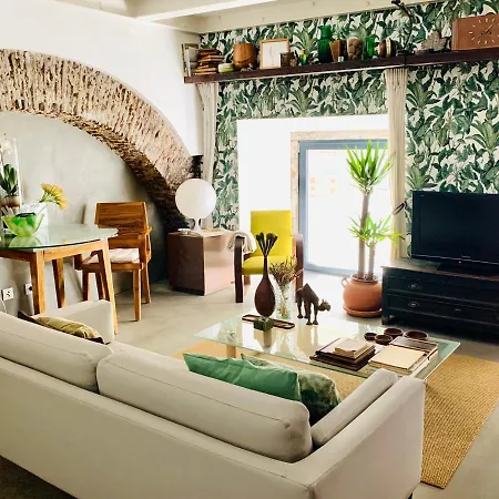 Apartment Old Stables Chiado - 1 Bedroom In The Heart Of *