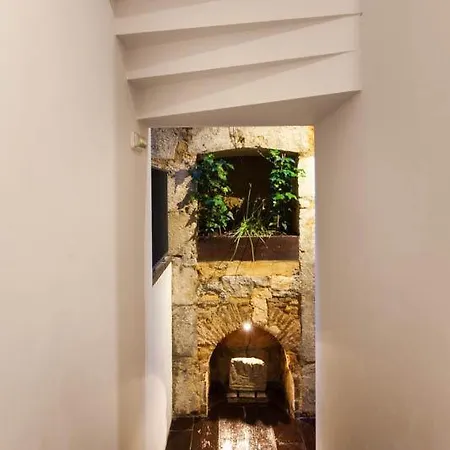 Apartment Old Stables Chiado - 1 Bedroom In The Heart Of *